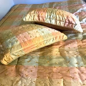 Full queen comforter by Juicy Couture